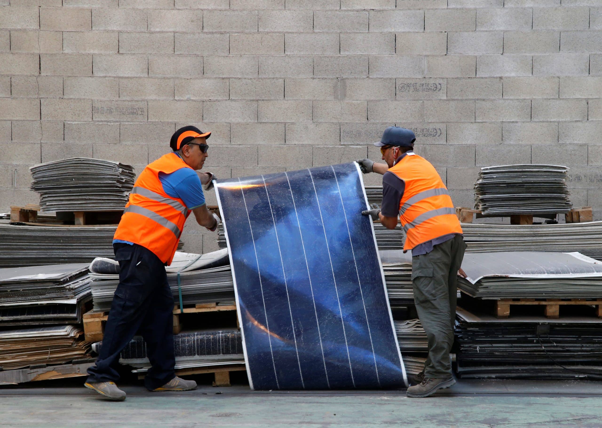 Solar panel recylcing